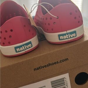 Native Kids Sneakers - Vibrant Pink and White